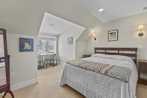 25 Pearl Bay Lane Grand Isle VT 05458