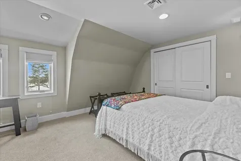 25 Pearl Bay Lane Grand Isle VT 05458