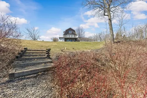 25 Pearl Bay Lane Grand Isle VT 05458
