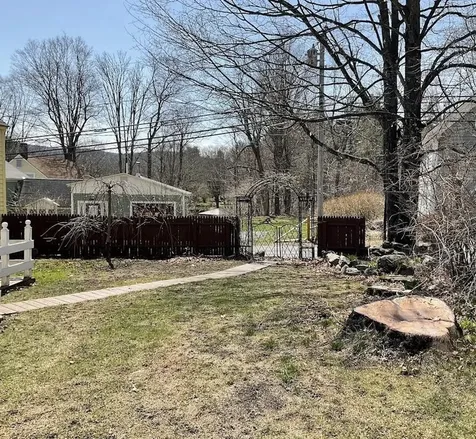 2 Taft Road Swanzey NH 03446