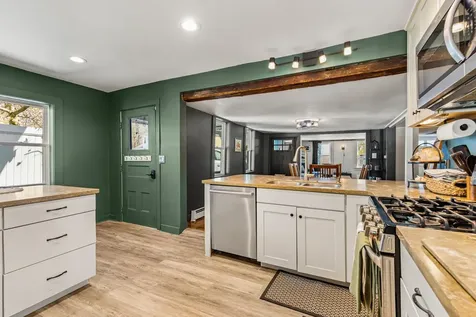 12 Hall Place Exeter NH 03833