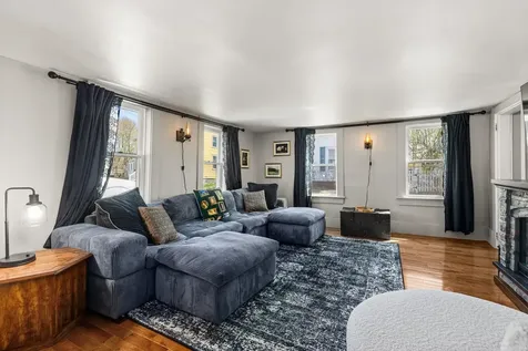 12 Hall Place Exeter NH 03833