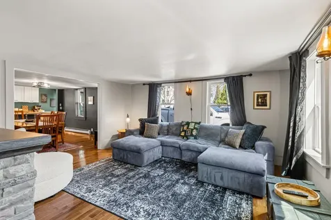 12 Hall Place Exeter NH 03833