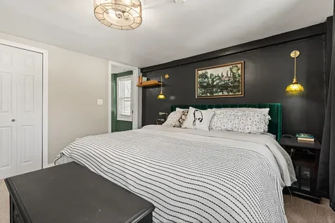 12 Hall Place Exeter NH 03833
