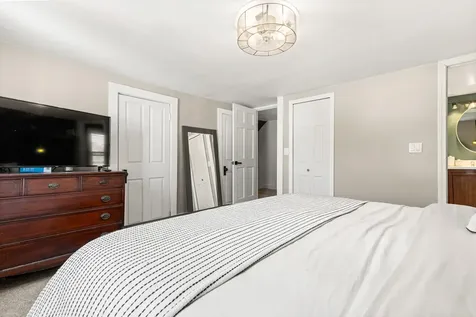 12 Hall Place Exeter NH 03833
