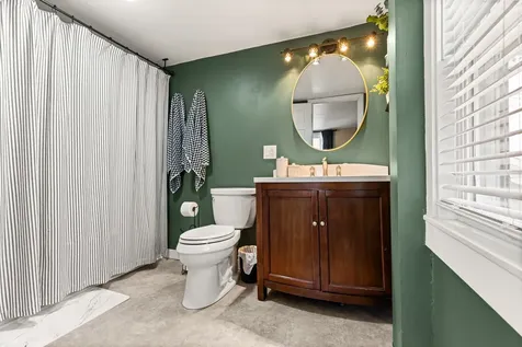12 Hall Place Exeter NH 03833