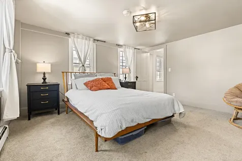 12 Hall Place Exeter NH 03833