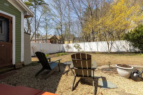 12 Hall Place Exeter NH 03833