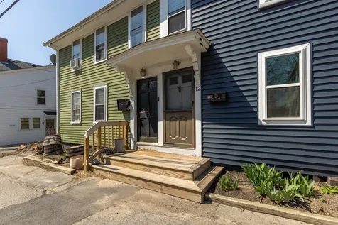 12 Hall Place Exeter NH 03833
