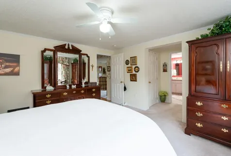 43 Hickory Avenue North Hampton NH 03862