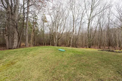 43 Hickory Avenue North Hampton NH 03862
