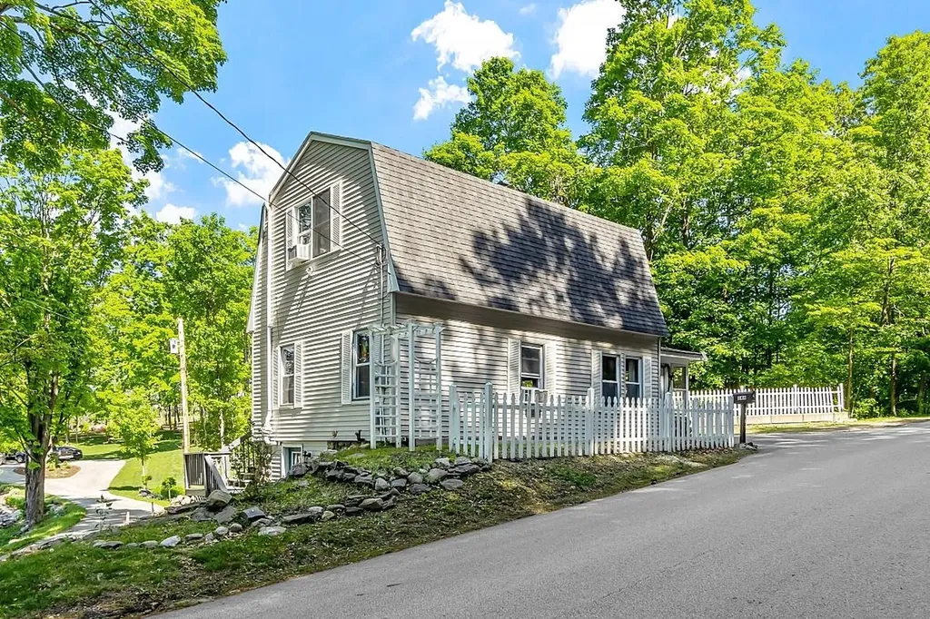 148 Nartoff Road Hollis NH 03049