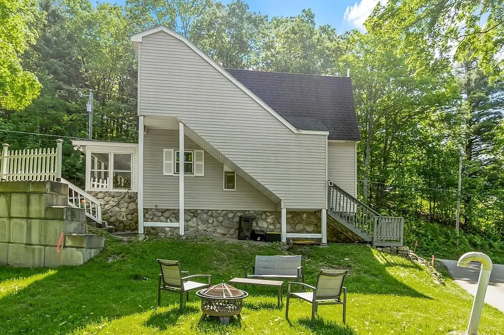 148 Nartoff Road Hollis NH 03049