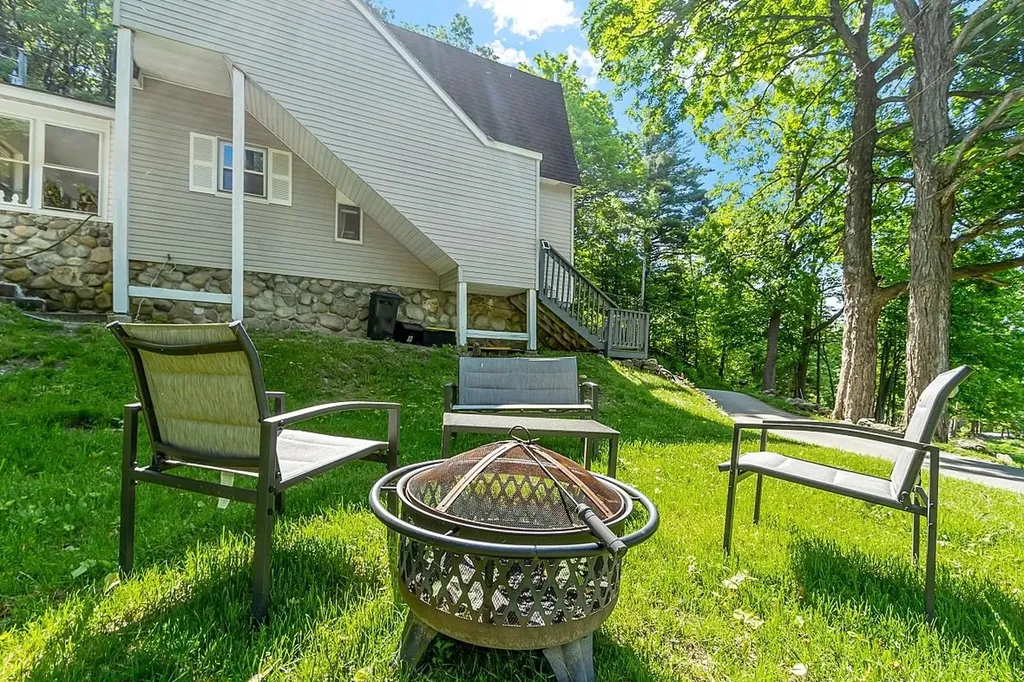 148 Nartoff Road Hollis NH 03049