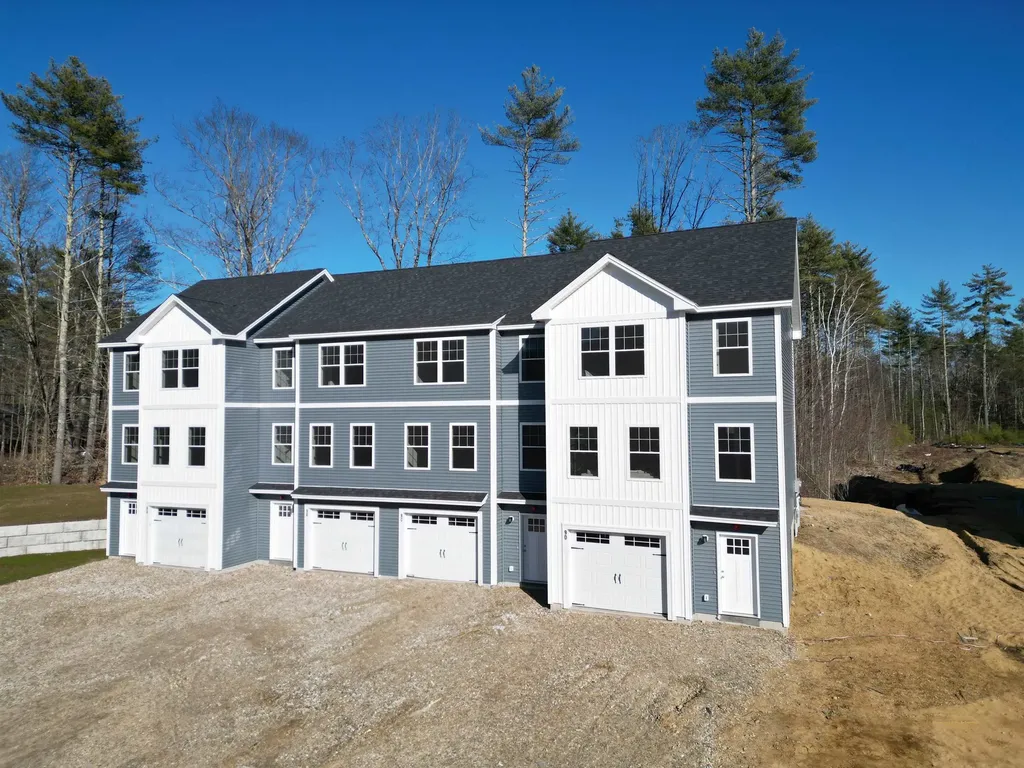 10d The Crossings At Village Center Drive Barrington NH 03825