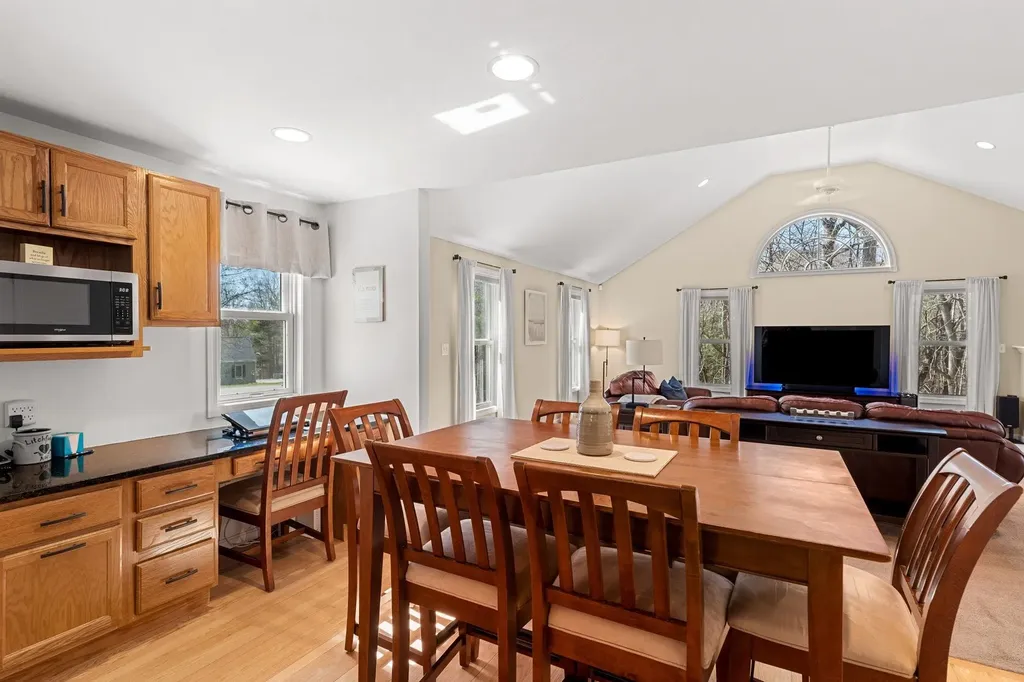 29 Greenwich Road Litchfield NH 03052