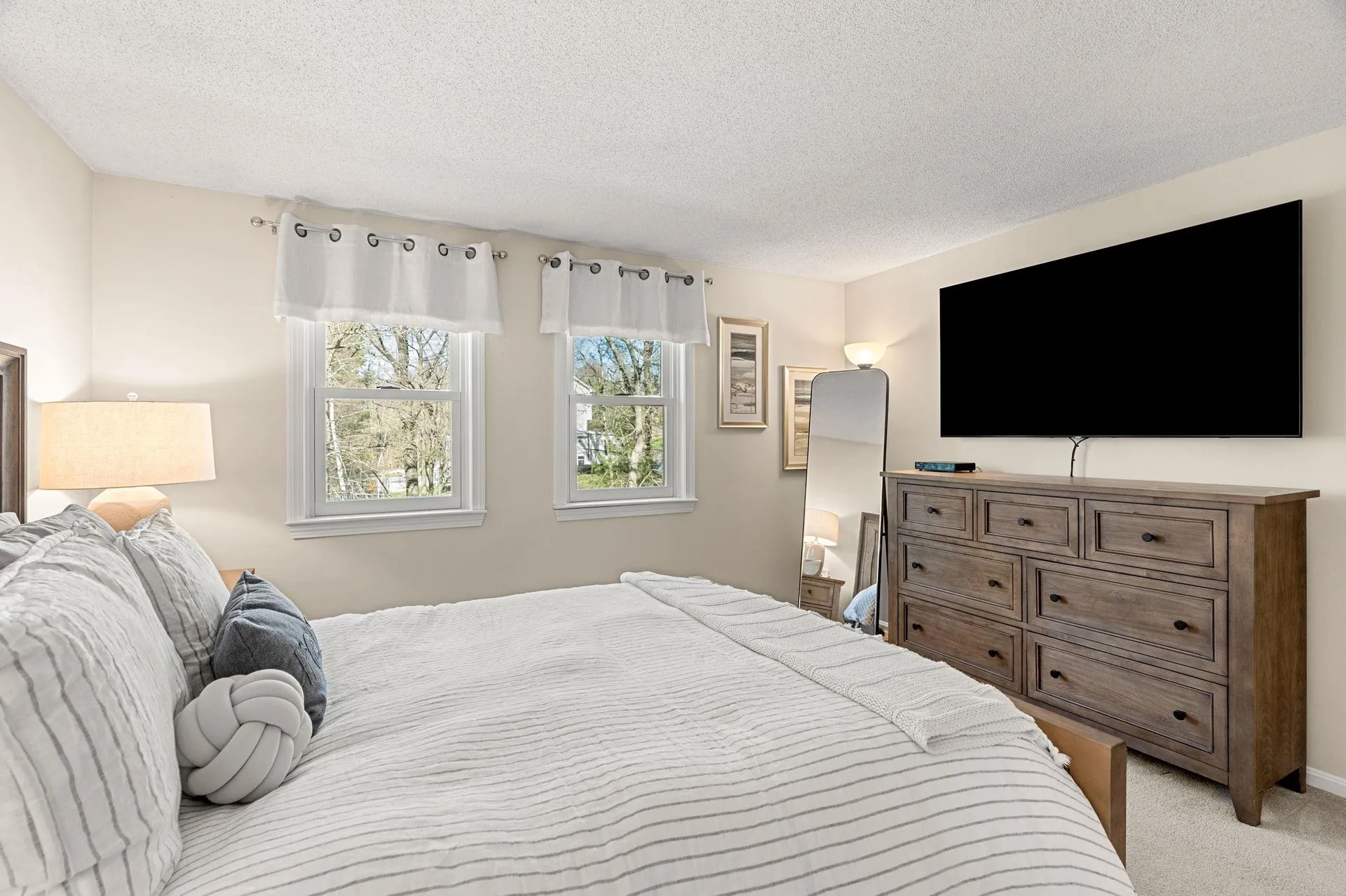 29 Greenwich Road Litchfield NH 03052