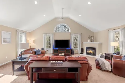29 Greenwich Road Litchfield NH 03052