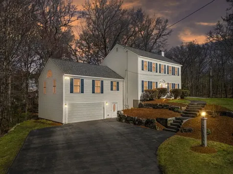 29 Greenwich Road Litchfield NH 03052