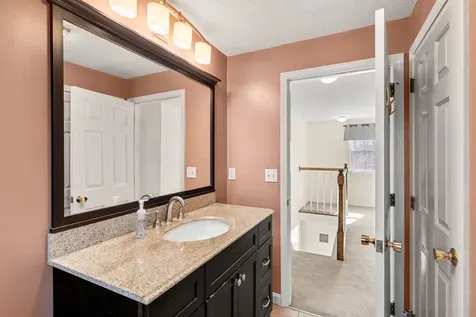 29 Greenwich Road Litchfield NH 03052