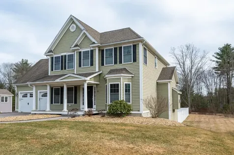 53 Katinka Drive Manchester NH 03109