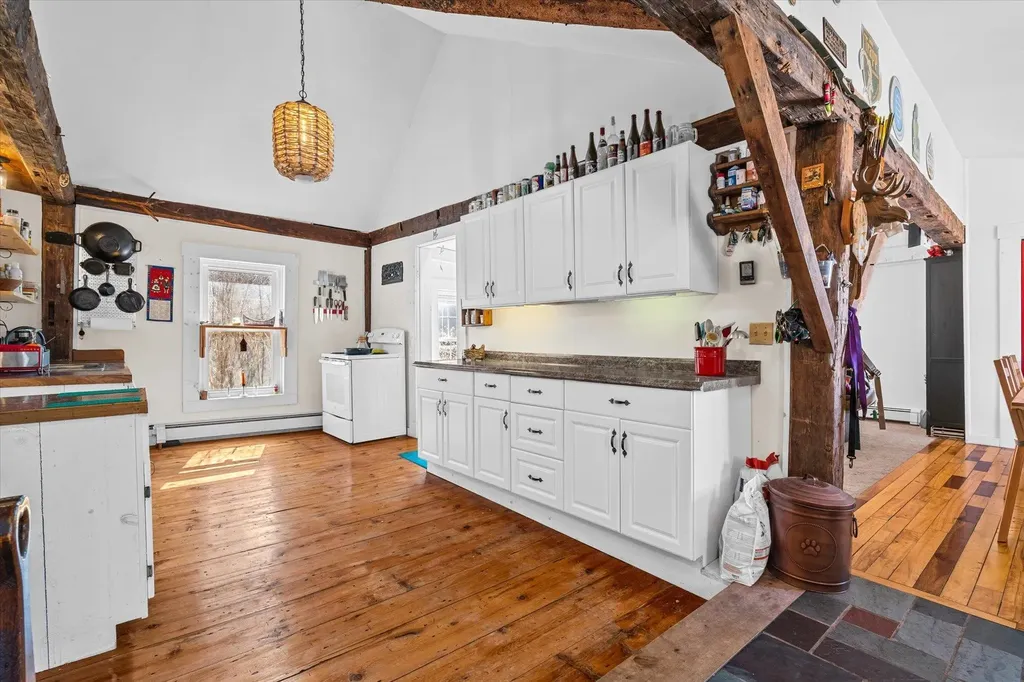 165 North Main Street Rochester VT 05767