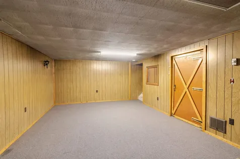 12 Pinecrest Drive Essex VT 05452