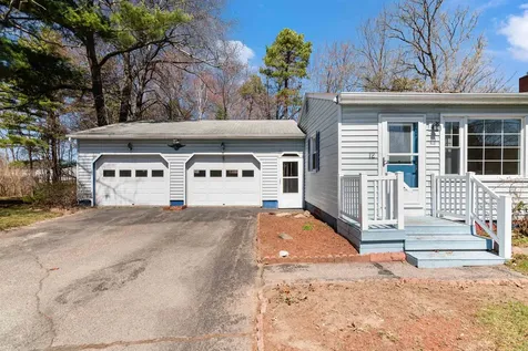 12 Pinecrest Drive Essex VT 05452