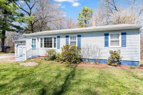 12 Pinecrest Drive Essex VT 05452