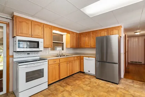 12 Pinecrest Drive Essex VT 05452