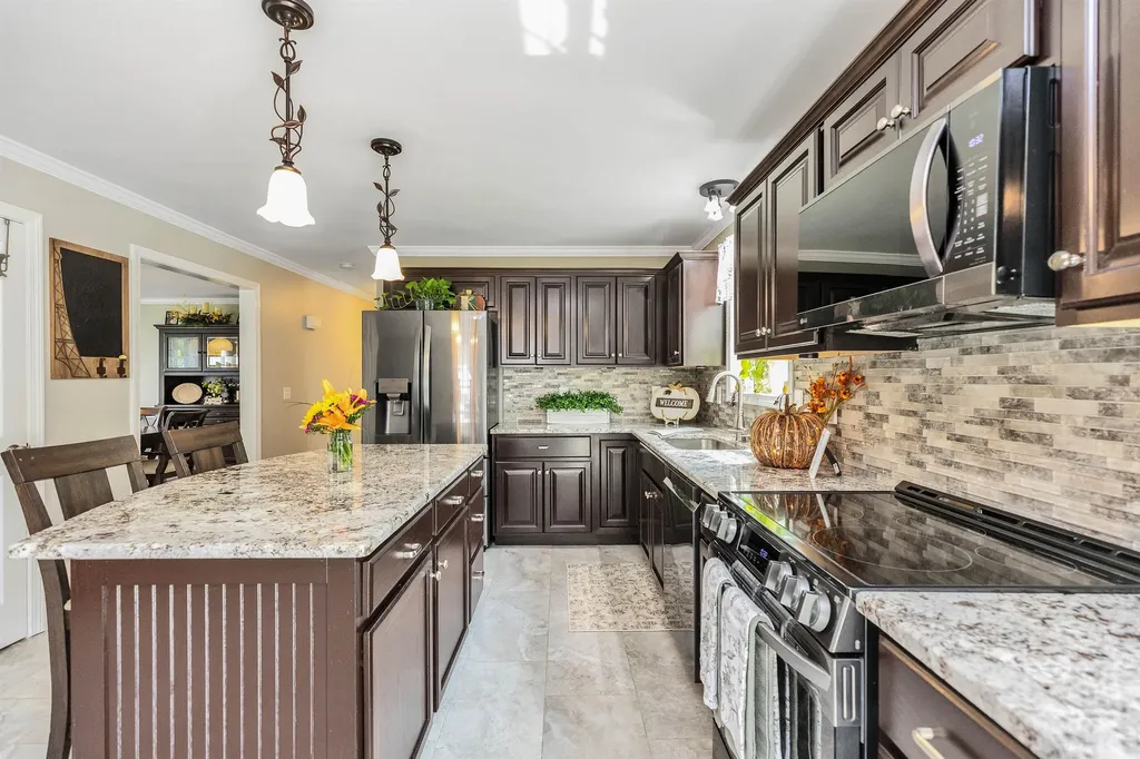 232 Eve Street Manchester NH 03104