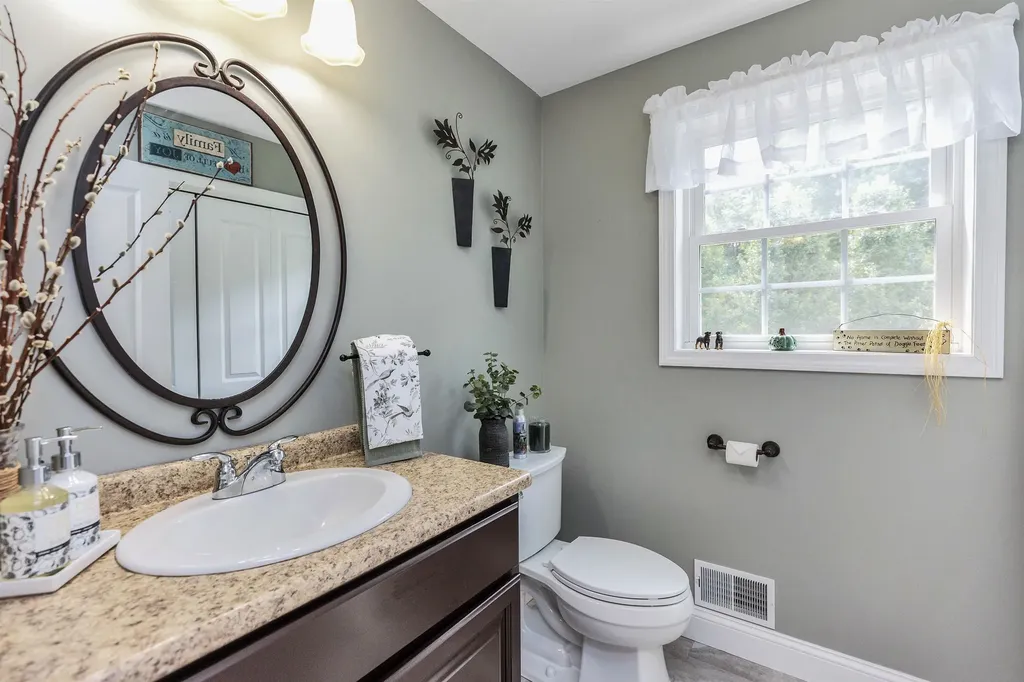 232 Eve Street Manchester NH 03104