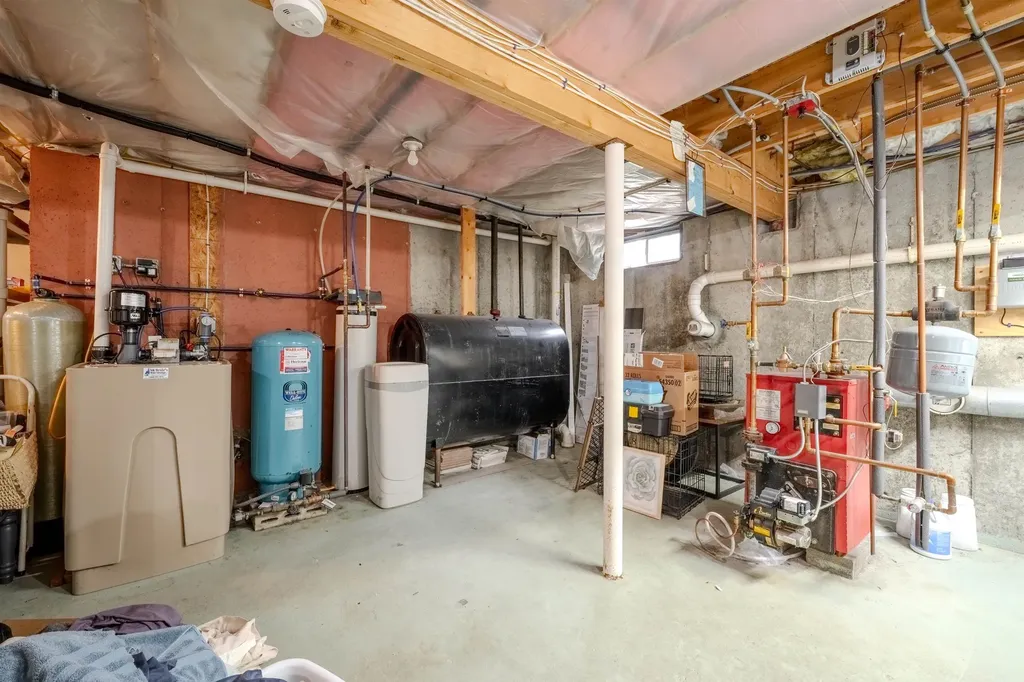 205 Black Brook Road Goffstown NH 03045