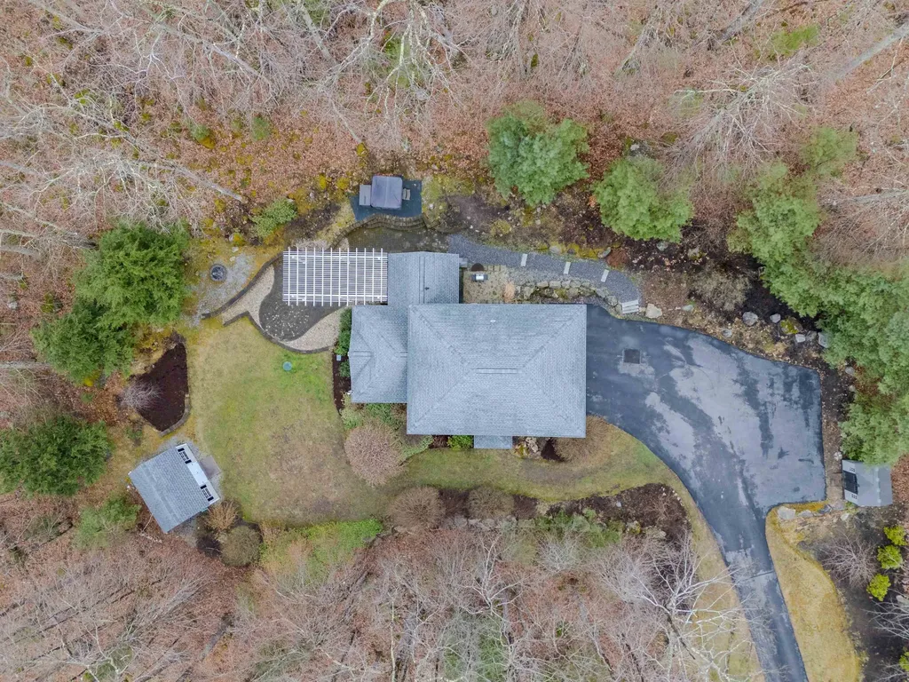 205 Black Brook Road Goffstown NH 03045