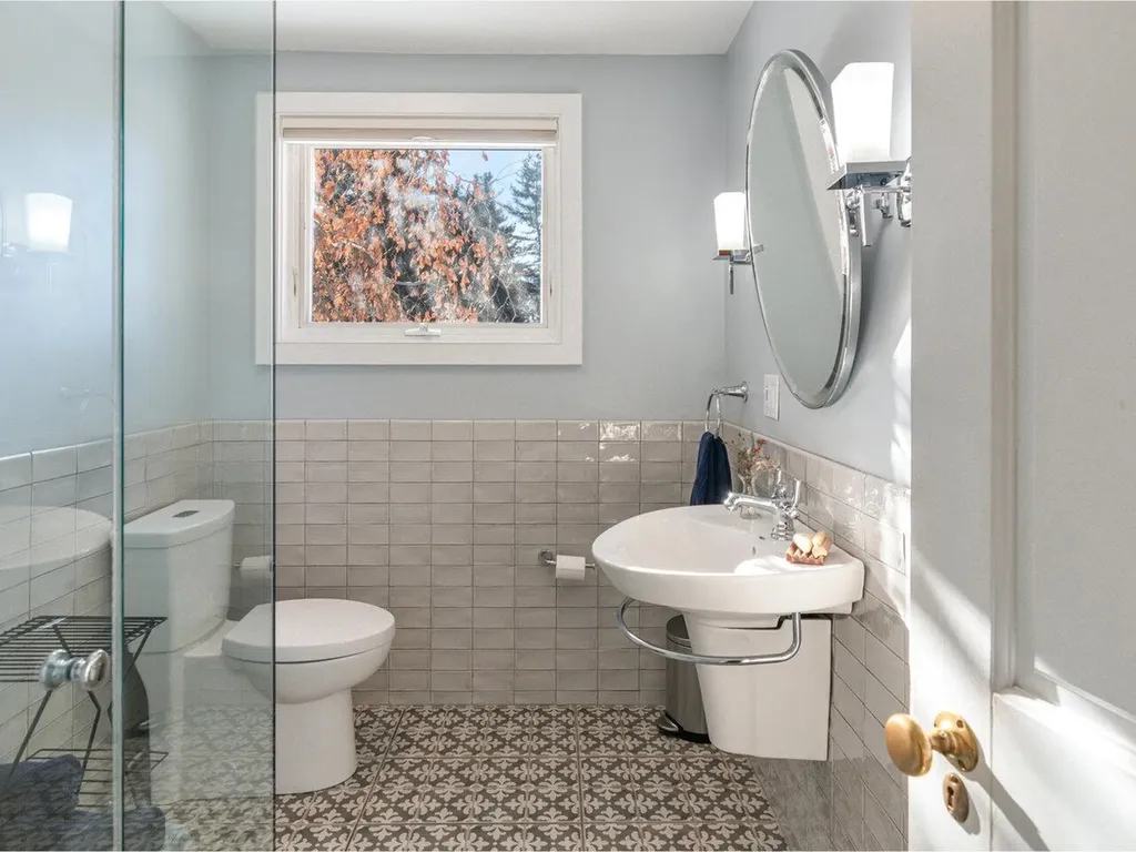 4 Mount View Court Burlington VT 05401