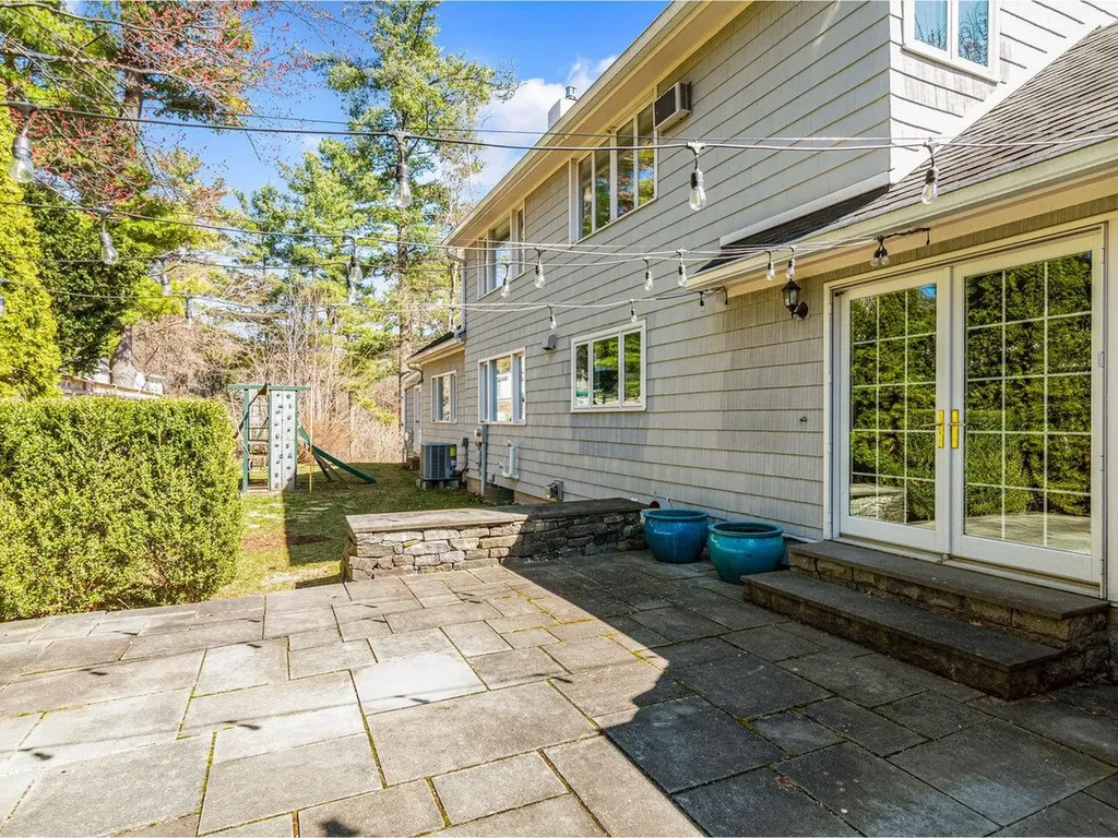 4 Mount View Court Burlington VT 05401