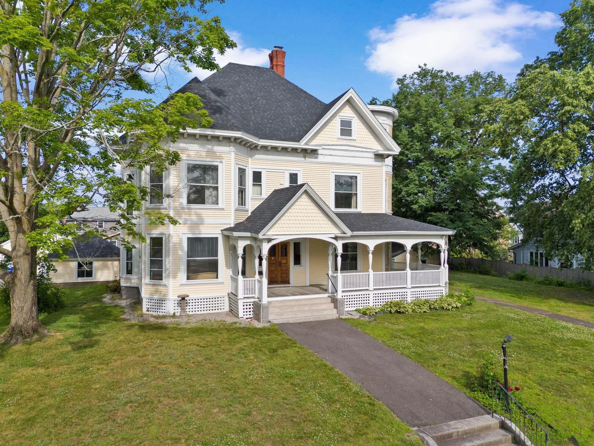 113 Bay Street Manchester NH 03104