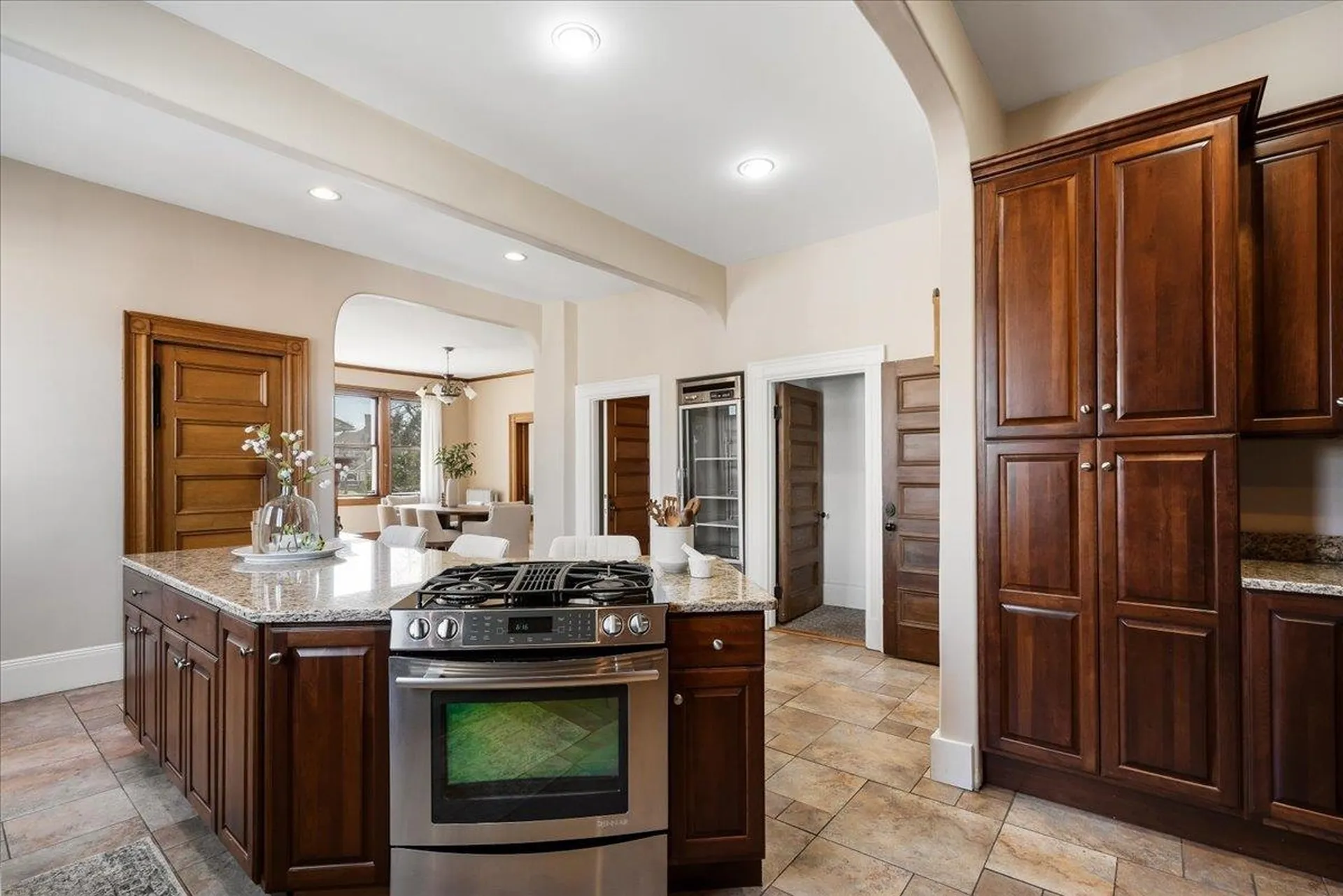 113 Bay Street Manchester NH 03104