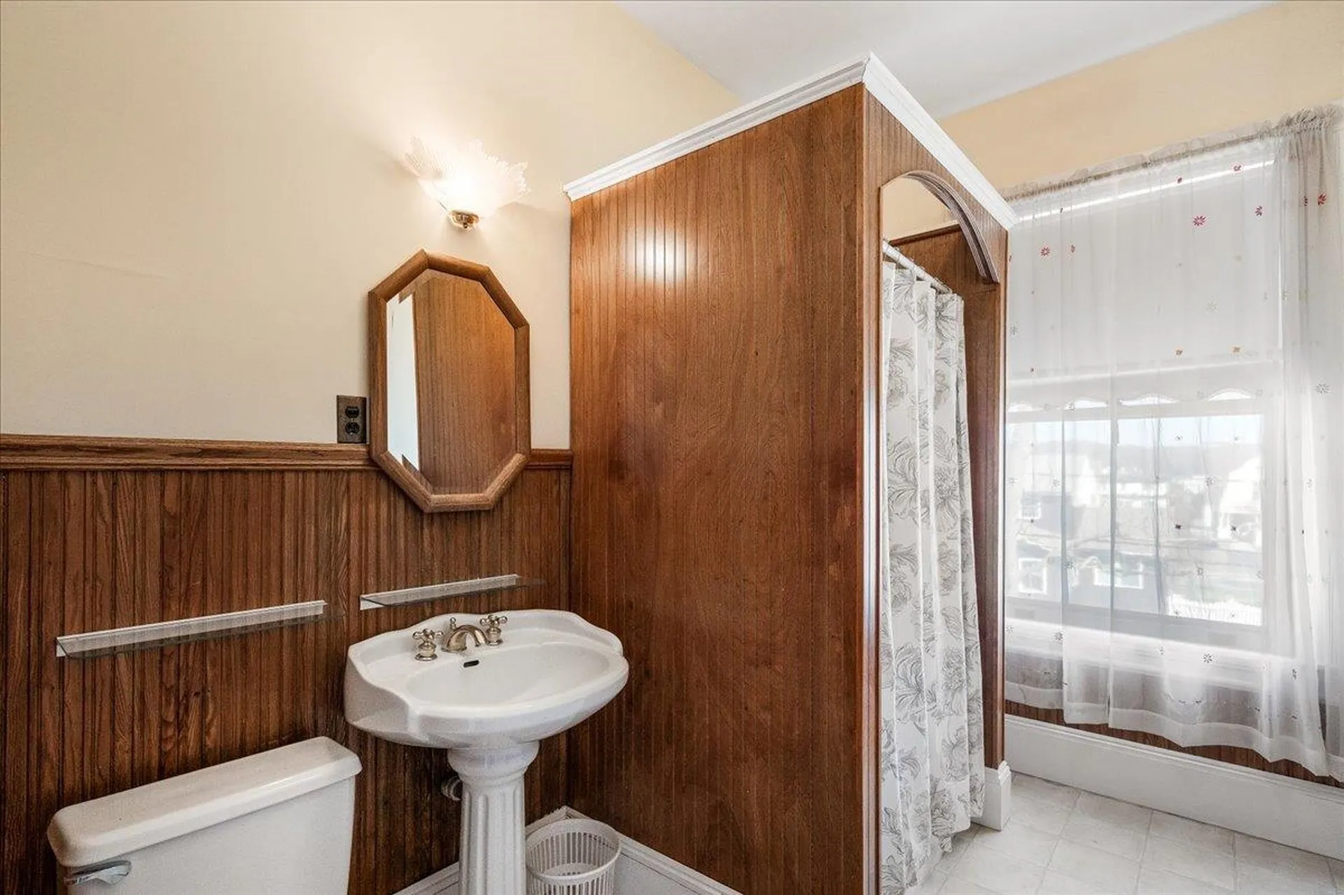 113 Bay Street Manchester NH 03104