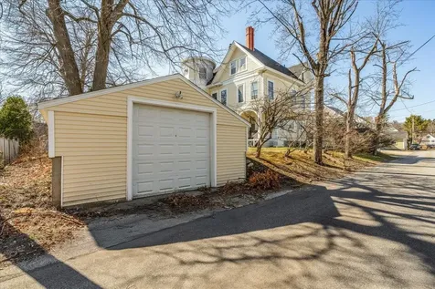 113 Bay Street Manchester NH 03104