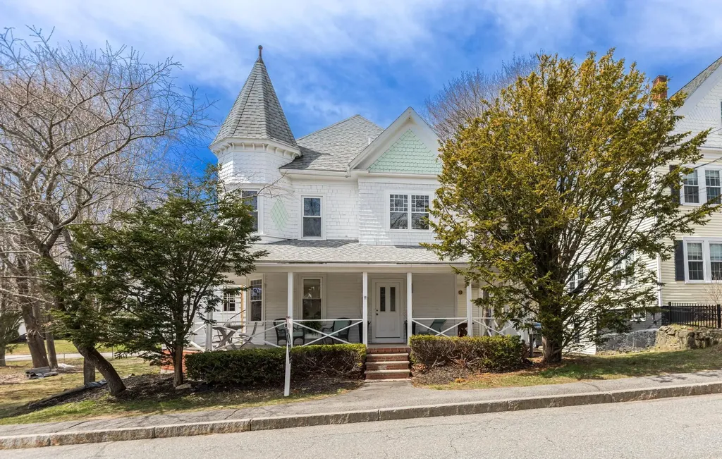 11 Rogers Road Kittery ME 03904