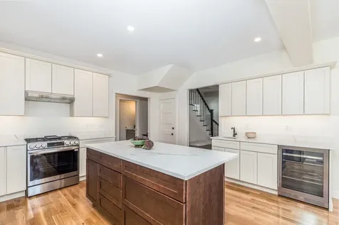 11 Rogers Road Kittery ME 03904