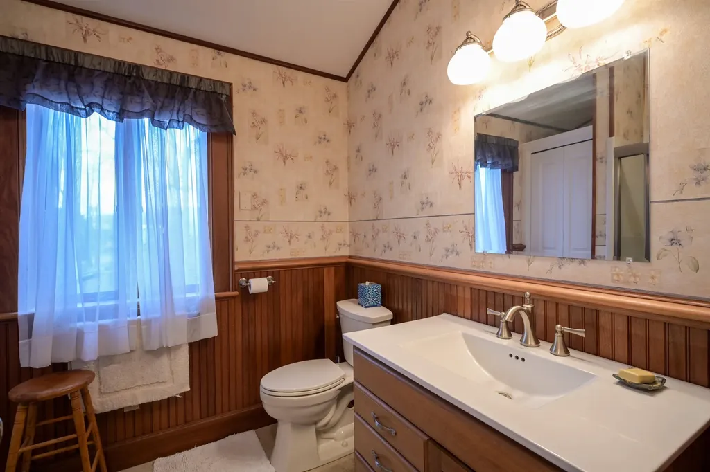 721 Hewitt Road Bristol VT 05443