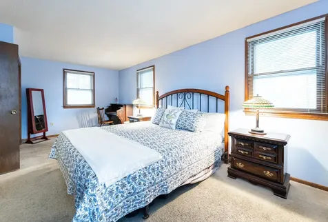 12 Hersey Street Bedford NH 03110