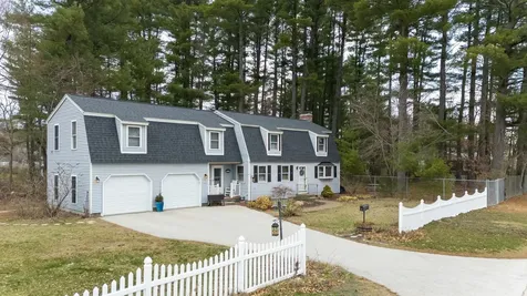 12 Hersey Street Bedford NH 03110