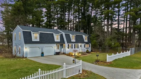 12 Hersey Street Bedford NH 03110