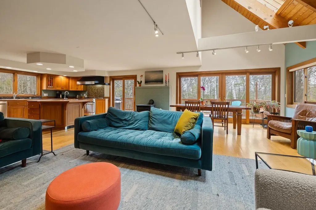 420 Dogford Road Hanover NH 03750