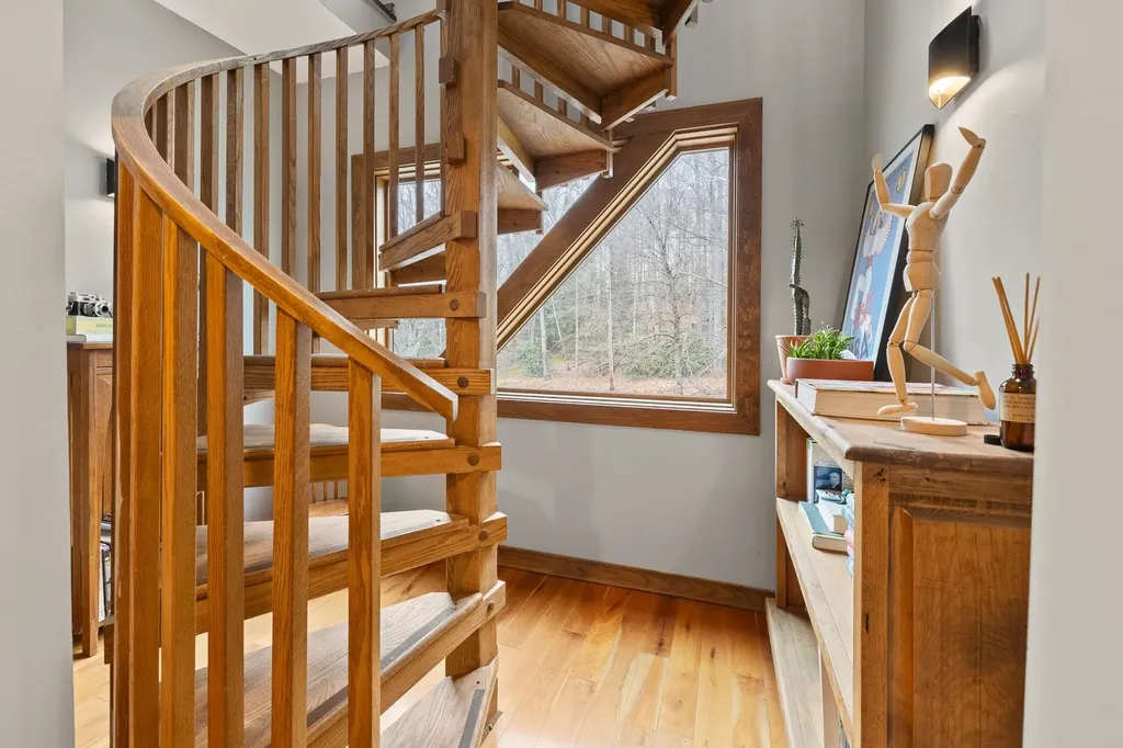 420 Dogford Road Hanover NH 03750