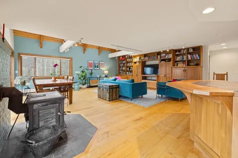 420 Dogford Road Hanover NH 03750