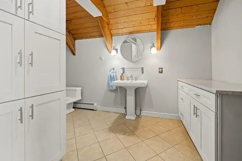 420 Dogford Road Hanover NH 03750